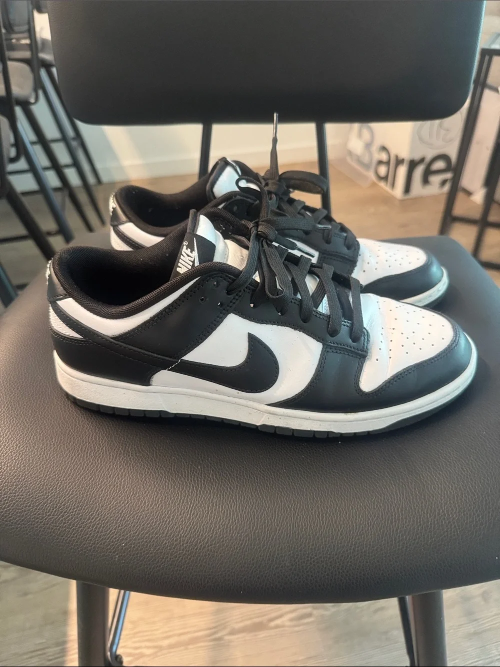 Nike Black and White Dunk-Style Low Tops